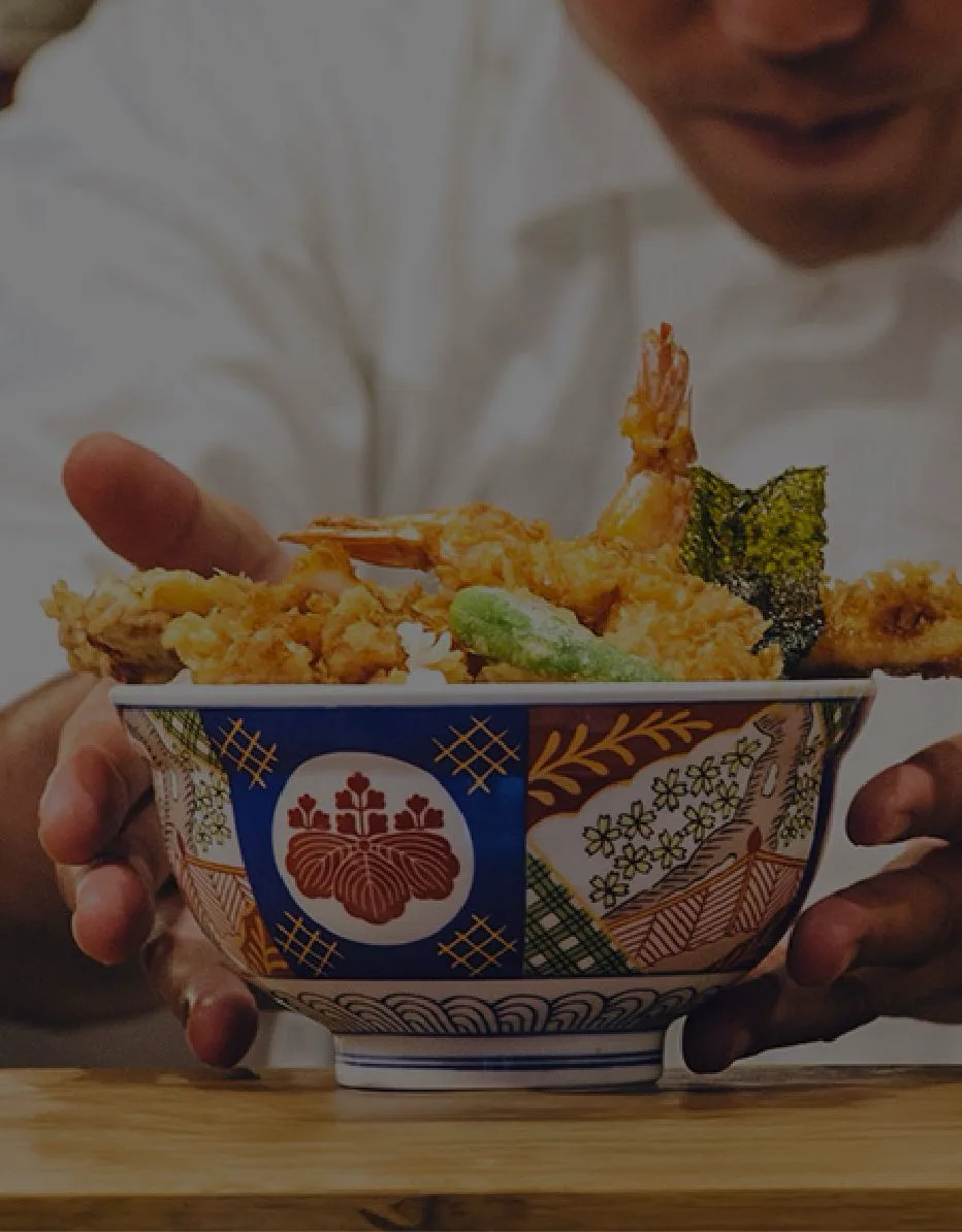Kaneko Hannosuke’s signature Edomae tendon in its crested bowl